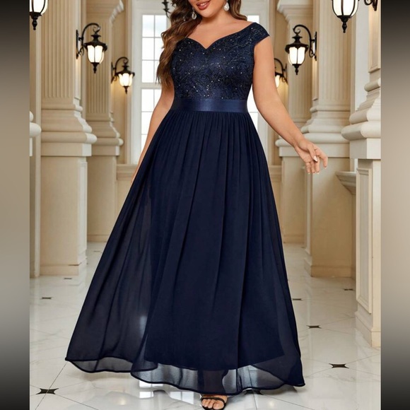 COPY - Luxe contrast lace chiffon formal dress - Picture 1 of 14